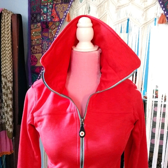 Red Jacket - Picture 4 of 4